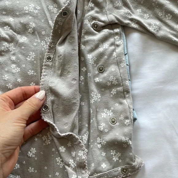 Carters  Onesies - Picture 7 of 15